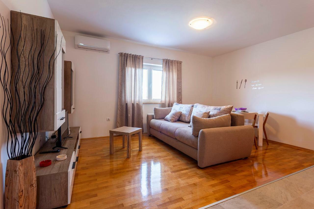 Apartman Karoca 2